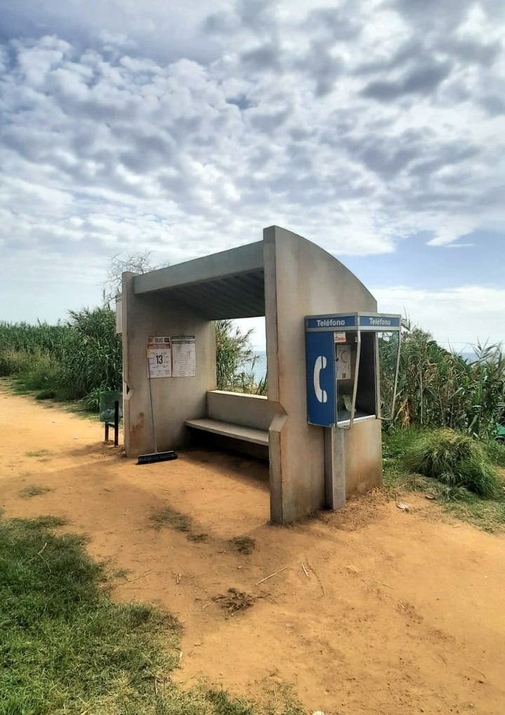 parada de bus ficitica piedra 257x310x130 1u.